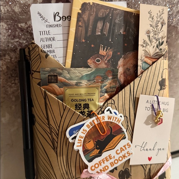 Blind date with a book mystery, thriller family, drama, contemporary - Picture 3 of 4